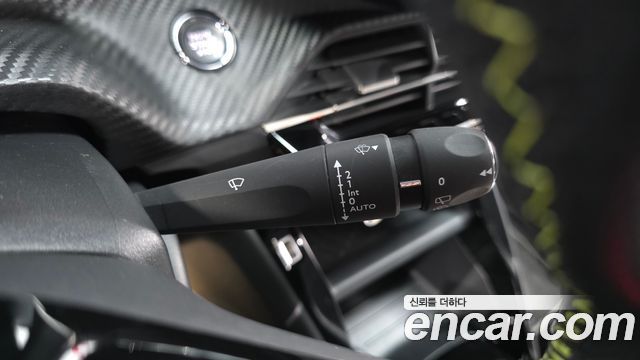 Peugeot 2008 2021 — photo 30