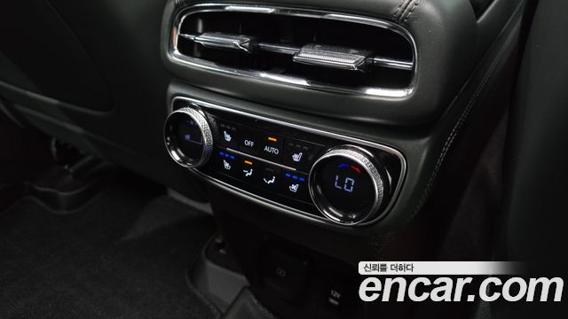 Genesis GV80 2021 — photo 24