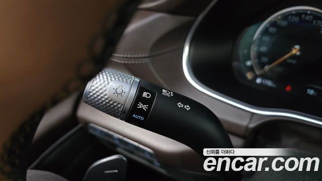 Genesis GV80 2021 — photo 33