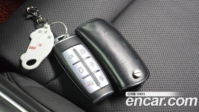 Genesis GV70 2021 — photo 21