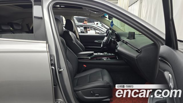 Genesis GV70 2021 — photo 16