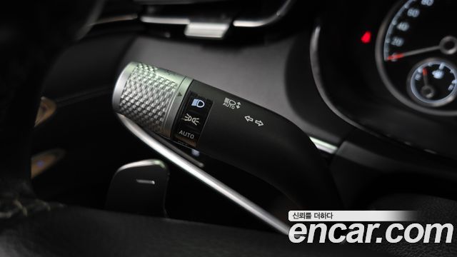 Genesis GV70 2021 — photo 30