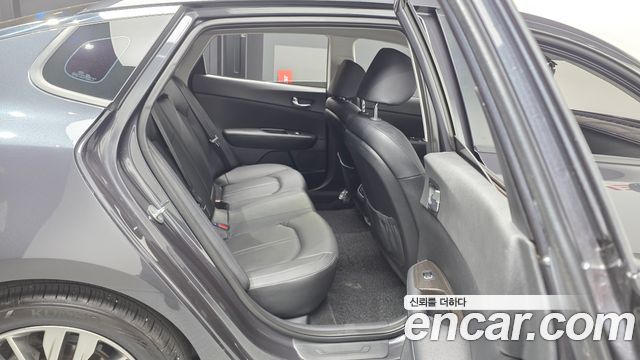 Kia K5 2019 — photo 18