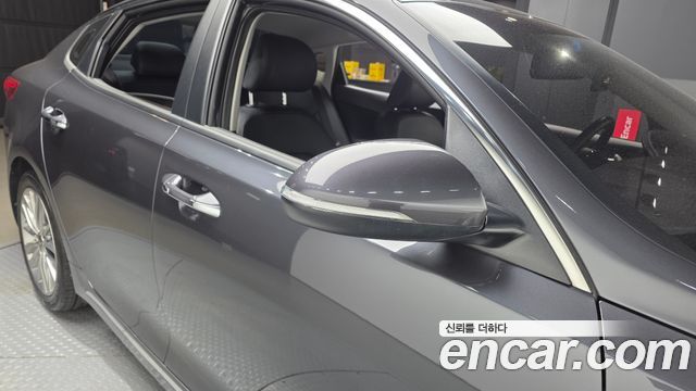 Kia K5 2019 — photo 32