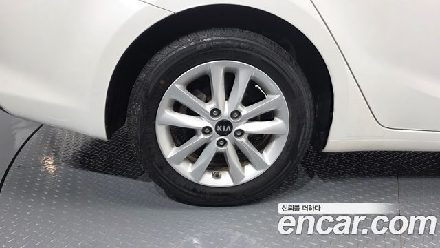 Kia K3 2017 — photo 5