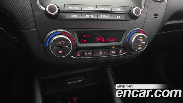 Kia K3 2017 — photo 16