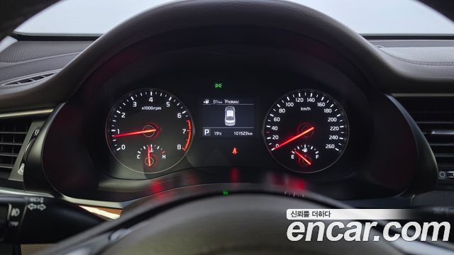 Kia K7 2016 — photo 11