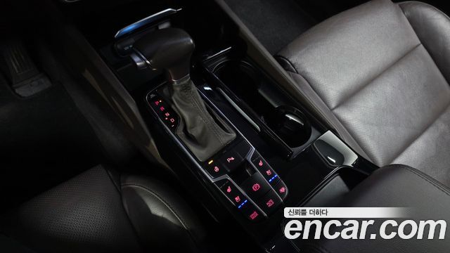 Kia K7 2016 — photo 12