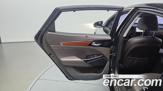 Kia K7 2016 — photo 15