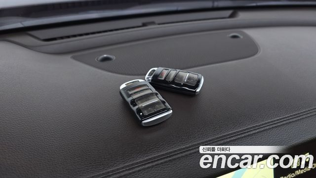 Kia K7 2016 — photo 29