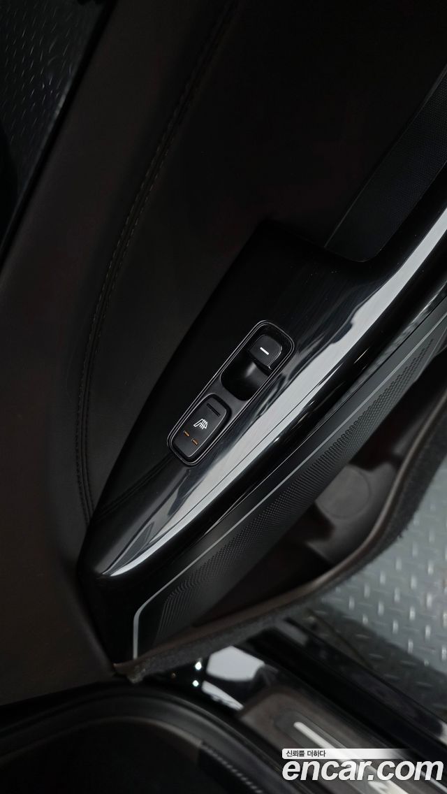 Kia K7 2016 — photo 32