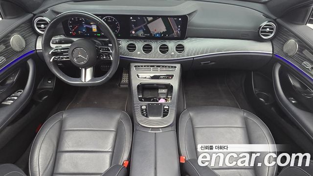 Mercedes-Benz E-Class 2023 — photo 7