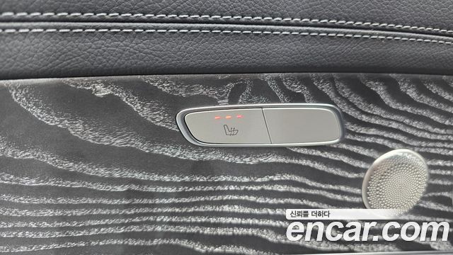 Mercedes-Benz E-Class 2023 — photo 15