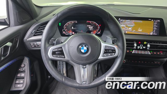 BMW 1-Series 2023 — photo 19