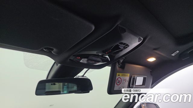BMW 1-Series 2023 — photo 22