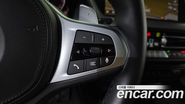 BMW 1-Series 2023 — photo 32