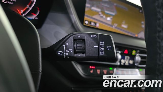 BMW 1-Series 2023 — photo 33
