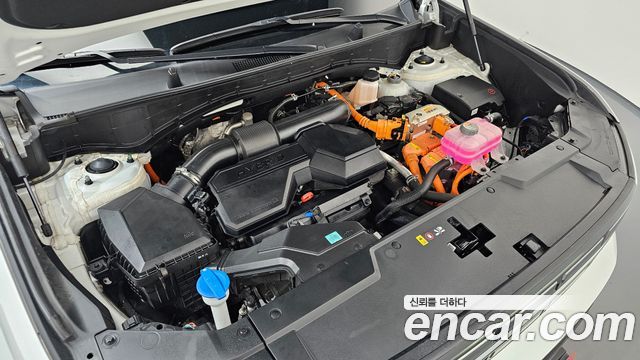 Hyundai Santafe 2025 — photo 6