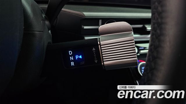 Hyundai Santafe 2025 — photo 12