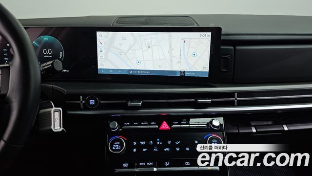 Hyundai Santafe 2025 — photo 18
