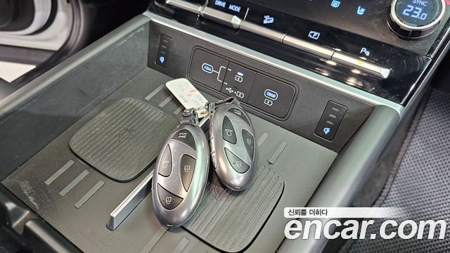 Hyundai Santafe 2025 — photo 21