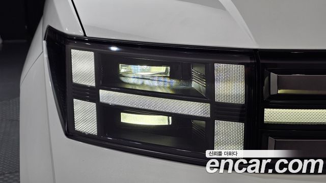 Hyundai Santafe 2025 — photo 8