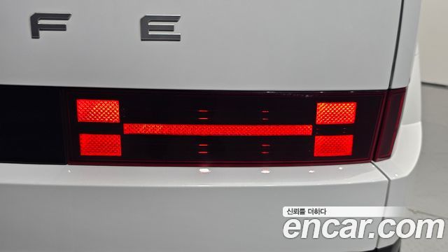 Hyundai Santafe 2025 — photo 9