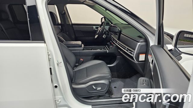 Hyundai Santafe 2025 — photo 16
