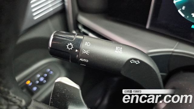 Hyundai Santafe 2025 — photo 32