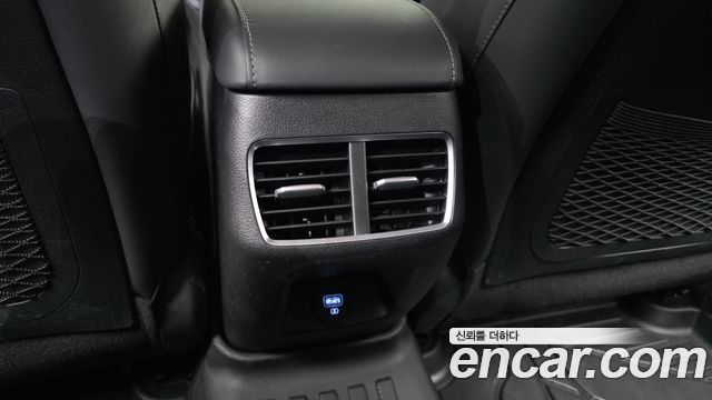 Hyundai Sonata 2020 — photo 28