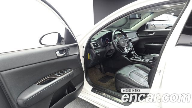 Kia K5 2016 — photo 10