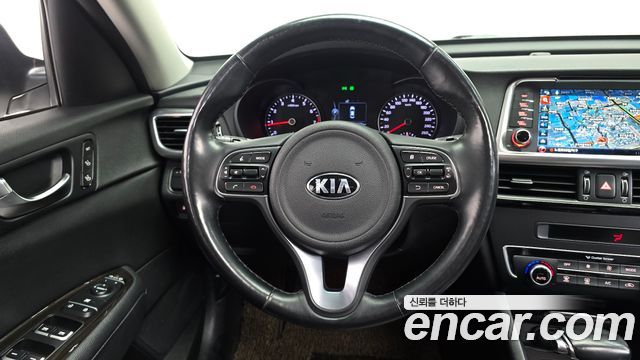 Kia K5 2016 — photo 12