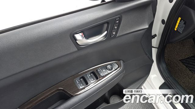 Kia K5 2016 — photo 17