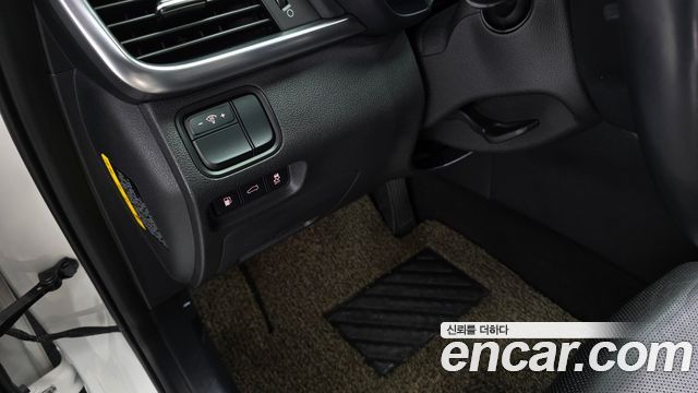 Kia K5 2016 — photo 18