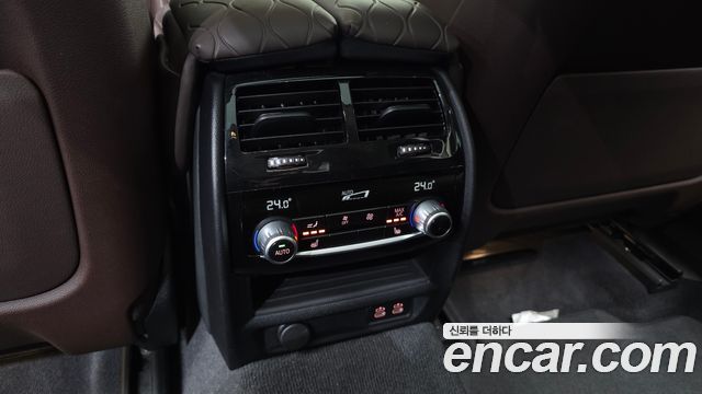 BMW Gran Turismo 2023 — photo 24