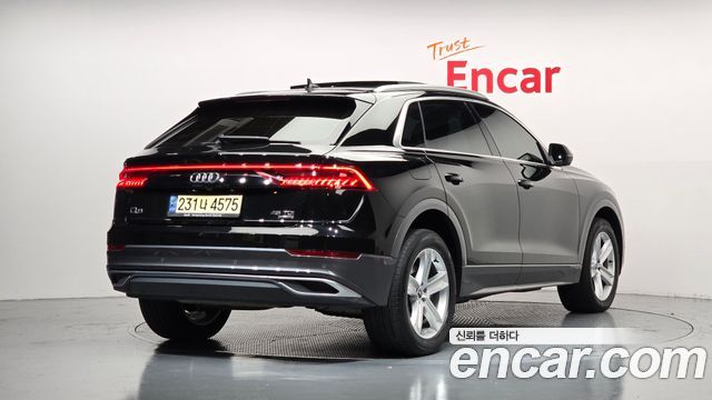 Audi Q8 2022 — photo 2