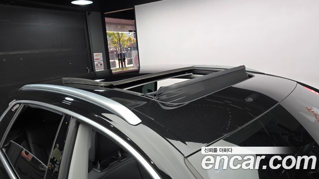 Audi Q8 2022 — photo 20
