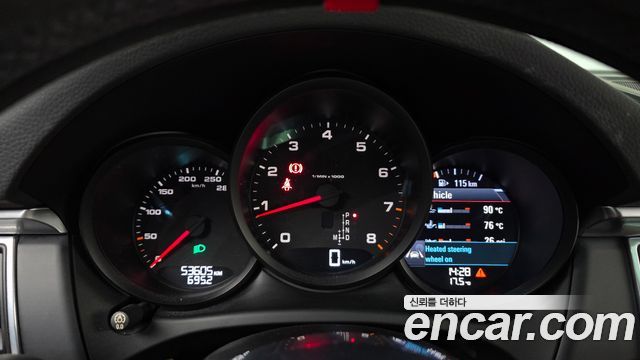 Porsche Macan 2017 — photo 11