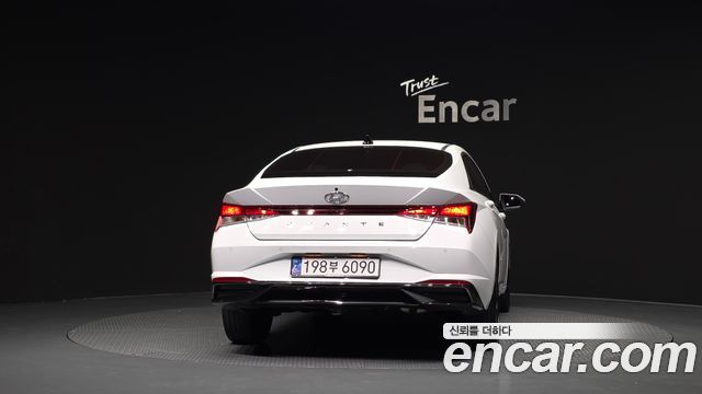 Hyundai AVANTE 2023 — photo 4