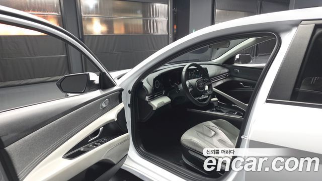 Hyundai AVANTE 2023 — photo 10