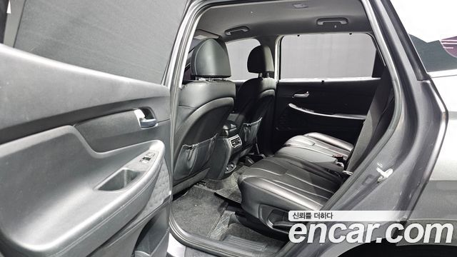 Hyundai Santafe 2021 — photo 18