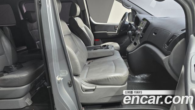 Hyundai Starex 2015 — photo 11