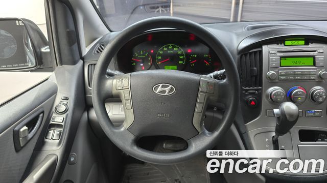 Hyundai Starex 2015 — photo 13