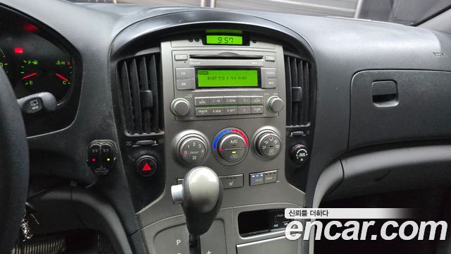 Hyundai Starex 2015 — photo 14