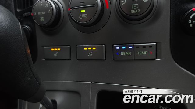 Hyundai Starex 2015 — photo 17