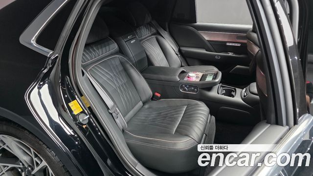 Genesis G90 2023 — photo 11