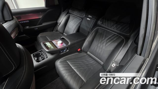 Genesis G90 2023 — photo 12