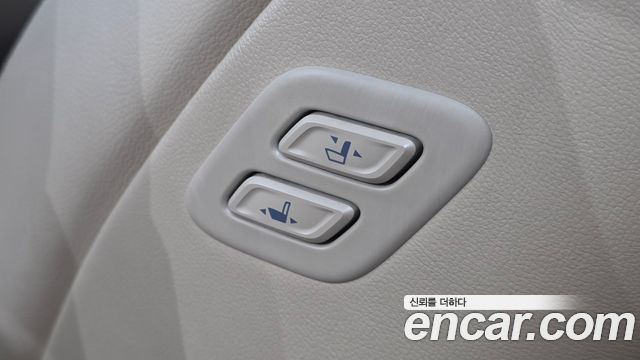 Hyundai Genesis 2015 — photo 22