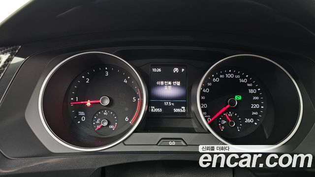 Volkswagen Tiguan 2018 — photo 11