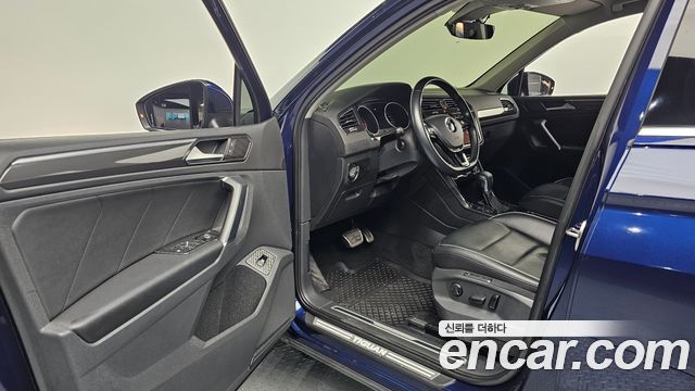 Volkswagen Tiguan 2018 — photo 13